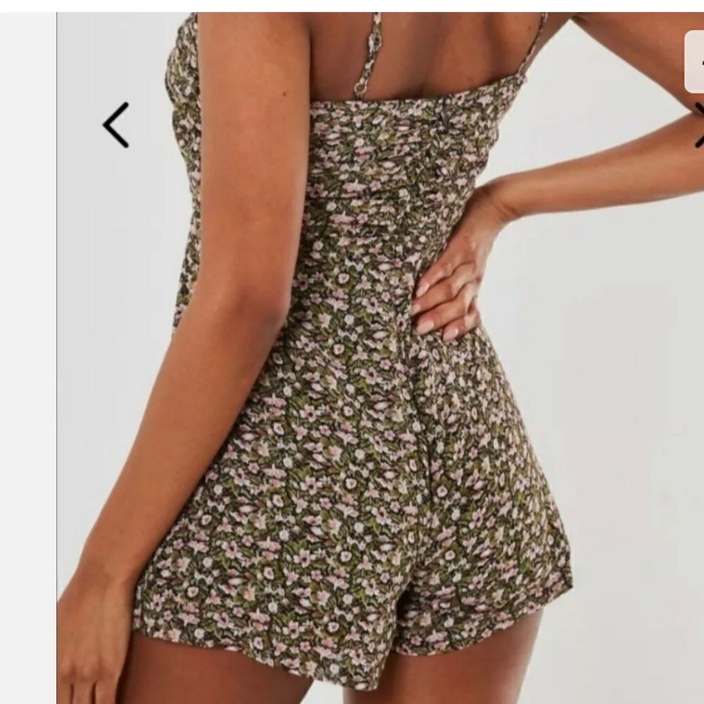 MISSGUIDED ROMPER FLORAL PRINT - Picture 11 of 15